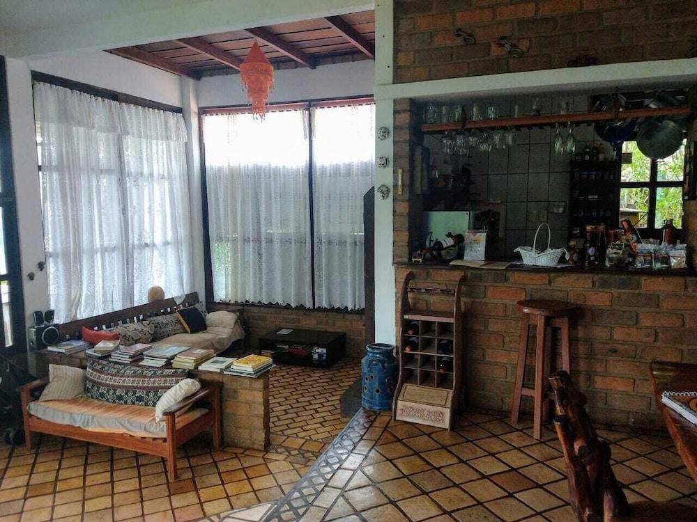 伦索伊斯 阿多杜卡居伊烙旅馆酒店 外观 照片